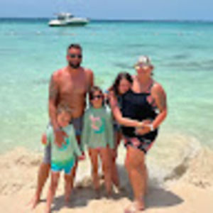 Meet your Posher, Lori